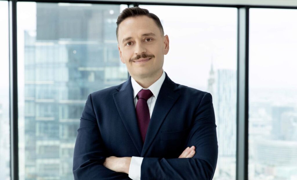 XTB CEO Omar Aranout in office